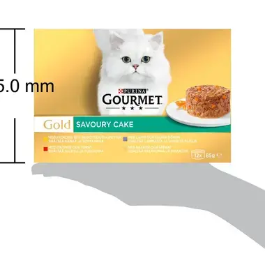 GOURMET GOLD Savoury Cake sisältää nautaa & tomaattia, kanaa & porkkanaa, kalkkunaa & pinaattia, lammasta & vihreitä papuja